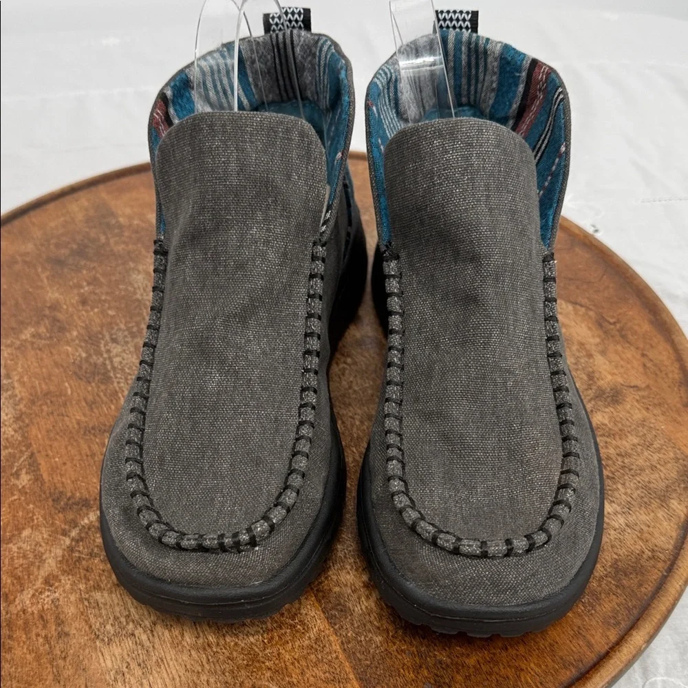 Hey Dude Shoes Wm 6 Denny Crafted Gray Casual Slip-On High Top Ankle Booties